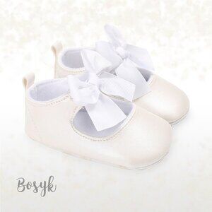 White baby moccasins - Baby Girl Shoes -  Baby Shoes